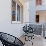 Dom wakacyjny Black And White Otranto