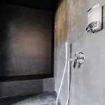 Dom wakacyjny Black And White