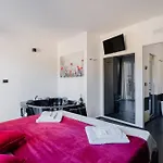 Black And White Otranto